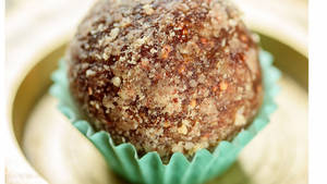 Gond Laddu
