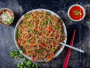 Veg Hakka Noodles