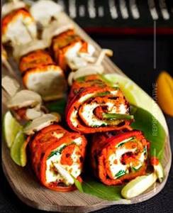 Tandoori Paneer Roll