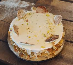 Nutty delite  cake  [ small ]