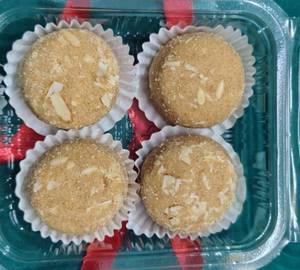 Desi Ghee Atta Laddu (4 Pcs.)