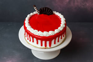 Strawberry Cake Eggless