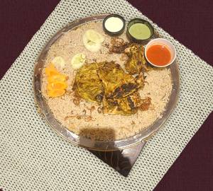Ful grill chicken+ chicken fried rice+ chicken noodles+ Chicken Shawarma roll+ Pani Puri Shwarma+ 