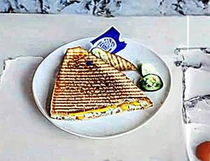 Paneer grilled sandwich