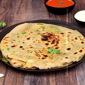 Aloo Ka Bharwarn Paratha (Desi Ghee)