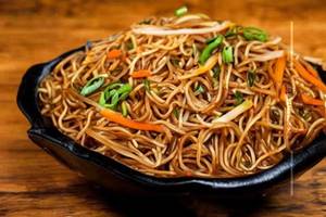 Hakka Noodles (Non Veg)