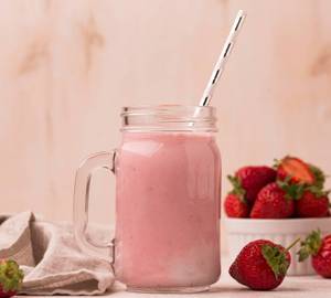Strawberry Shake With Top Layer Ice Cream