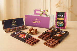 Elegant Classic Hamper- Assorted Chocolate Valentine's Hamper