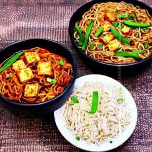 Hot Garlic Noodle & Rice Mixed - Paneer