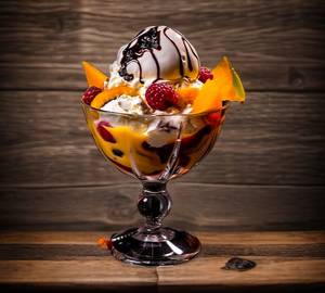 Fresh Fruit Salad With Ice Cream