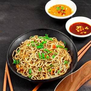 Hot Garlic Mushroom Noodles