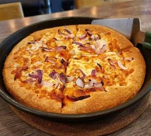 Veg Tomato Onion Pizza