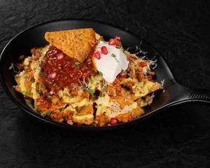 Fully Loaded Chicken Nachos