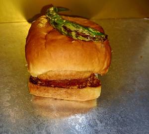 Classic vada pav