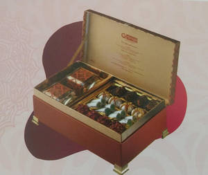 Fusion Of Dry Fruits Sweets & Dry Fruit Jar Combo