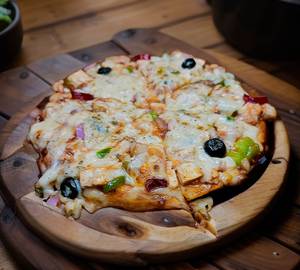 Tandoori Paneer Pizza