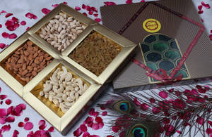 Premium Dry Fruits Brown & Green Box (4.d.f)