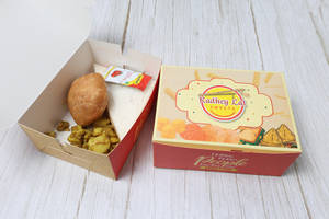1 Pcs Sandwich + 1 Pcs Khasta Alloo Box