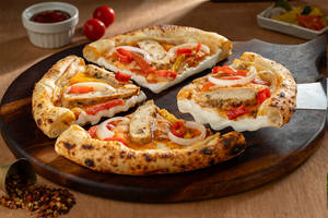 Woodfired -  Flame Grilled Chicken Cheese Burst Pizza