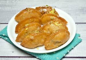 Gujiya