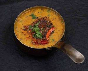 Ghar Ki Dal Tadkewali