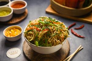 Veg Hakka Noodles