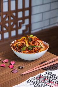 Street-style Chow Mein