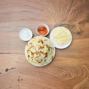 Thalassery Dum Chicken Biriyani Half