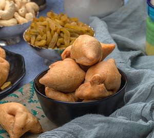 Mewa Samosa [250 Gram]