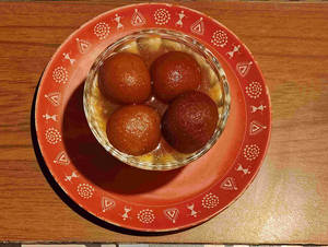 Gulab Jamun 4 Pcs
