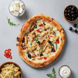 Paneer Alfredo Pizza