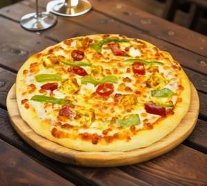 Capsicum paneer and red paprika pizza