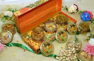 SPECIAL DRY FRUIT GIFT  BOX-4