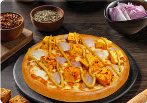 Aachari Paneer Pizza
