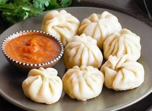 Veg darjeeling steamed momos [8 pieces]