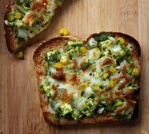 Spicy Cheese Paneer Toast