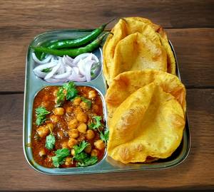 Chole + puri