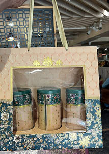 Gift Hamper @ Rs.1699