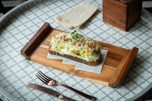TAT (turkish Avocado Toast)