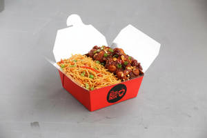 Veg Singapore Noodles + Chilli Cauliflower (dry)