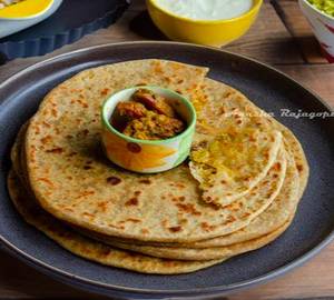 Onion paratha  with pickle