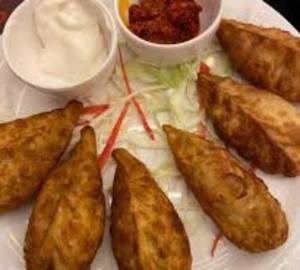 Paneer Fried Momos (6 Pcs)