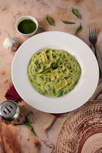 Spaghetti Pesto