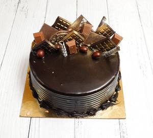 Kitkat chocolate half kg cakes