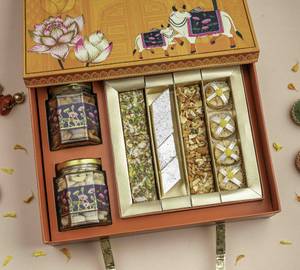 Pichwai Hamper