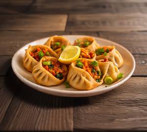 Tandoori Paneer Fried Momos With Special Chutney [8 Pieces]