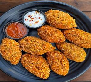 Veg Kurkure Momos [8 Pieces]