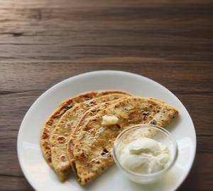 2 Aloo paratha with curd