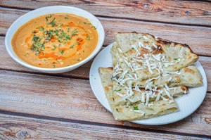 Soya Chaap Gravy & 4 Tandoori Roti
