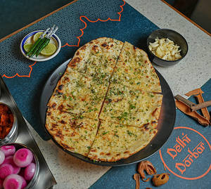 Cheese Stuffed Chilly Garlic Naan